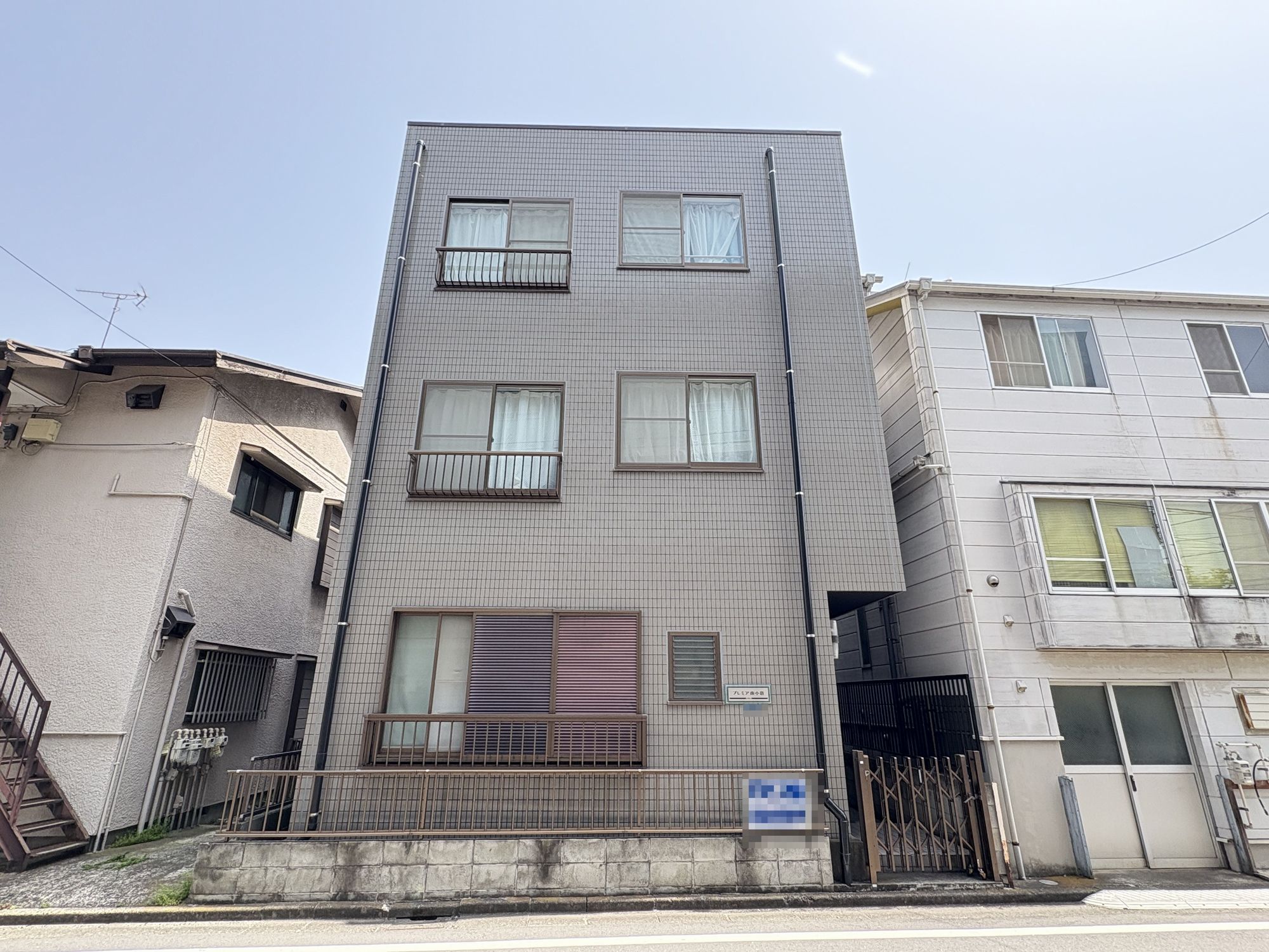 JR南武線 鹿島田駅9分 1996年5月築 鉄骨造3階建