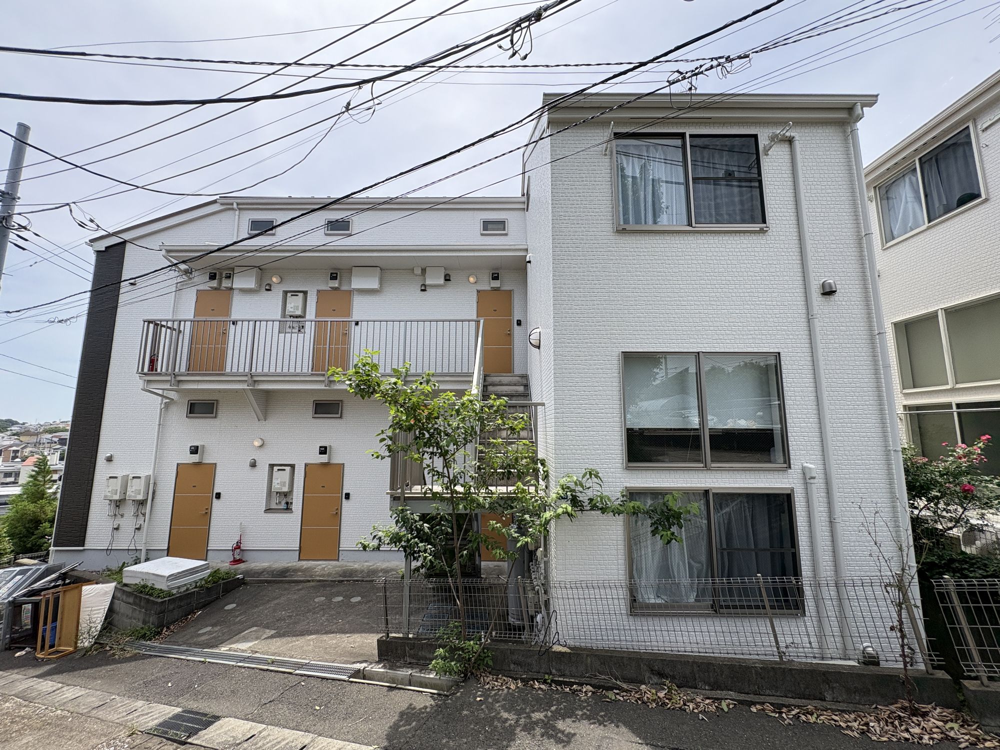 百合ヶ丘駅8分 2010年3月築 木造2階建 満室稼働中