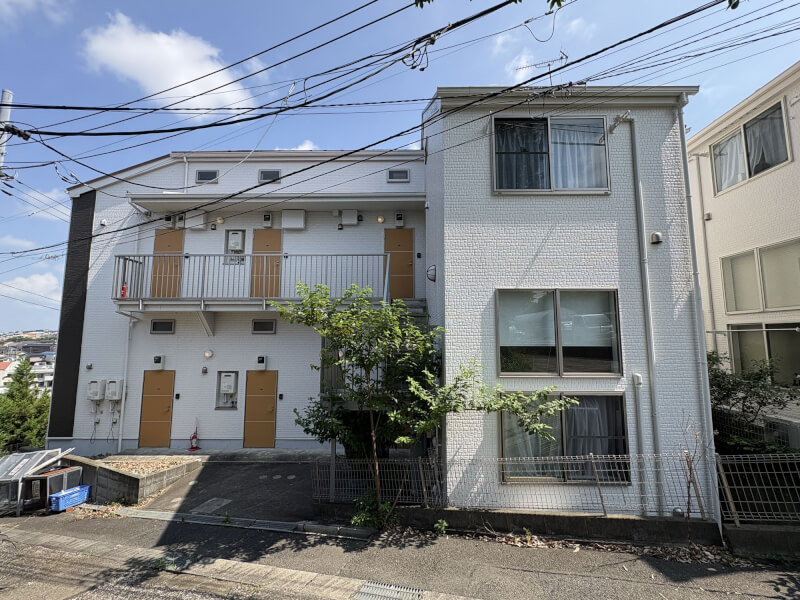 小田急線「百合ヶ丘）駅徒歩8分 2010年3月築 木造2階建 満室稼働中 