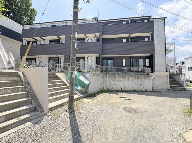 JR横浜線「大口」駅徒歩11分 2019年8月築 木造3階建 満室稼働中！