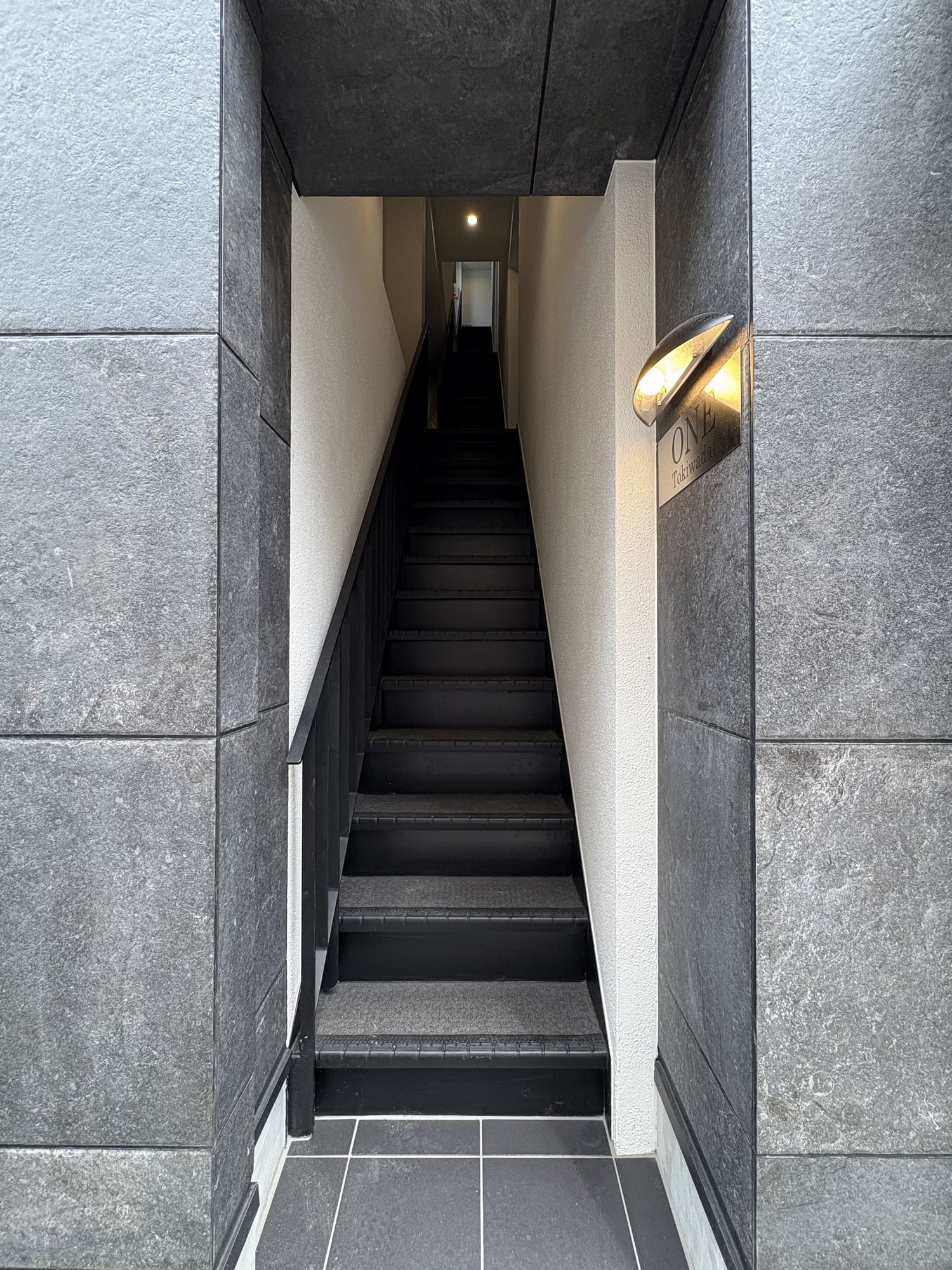 エントランス エントランス