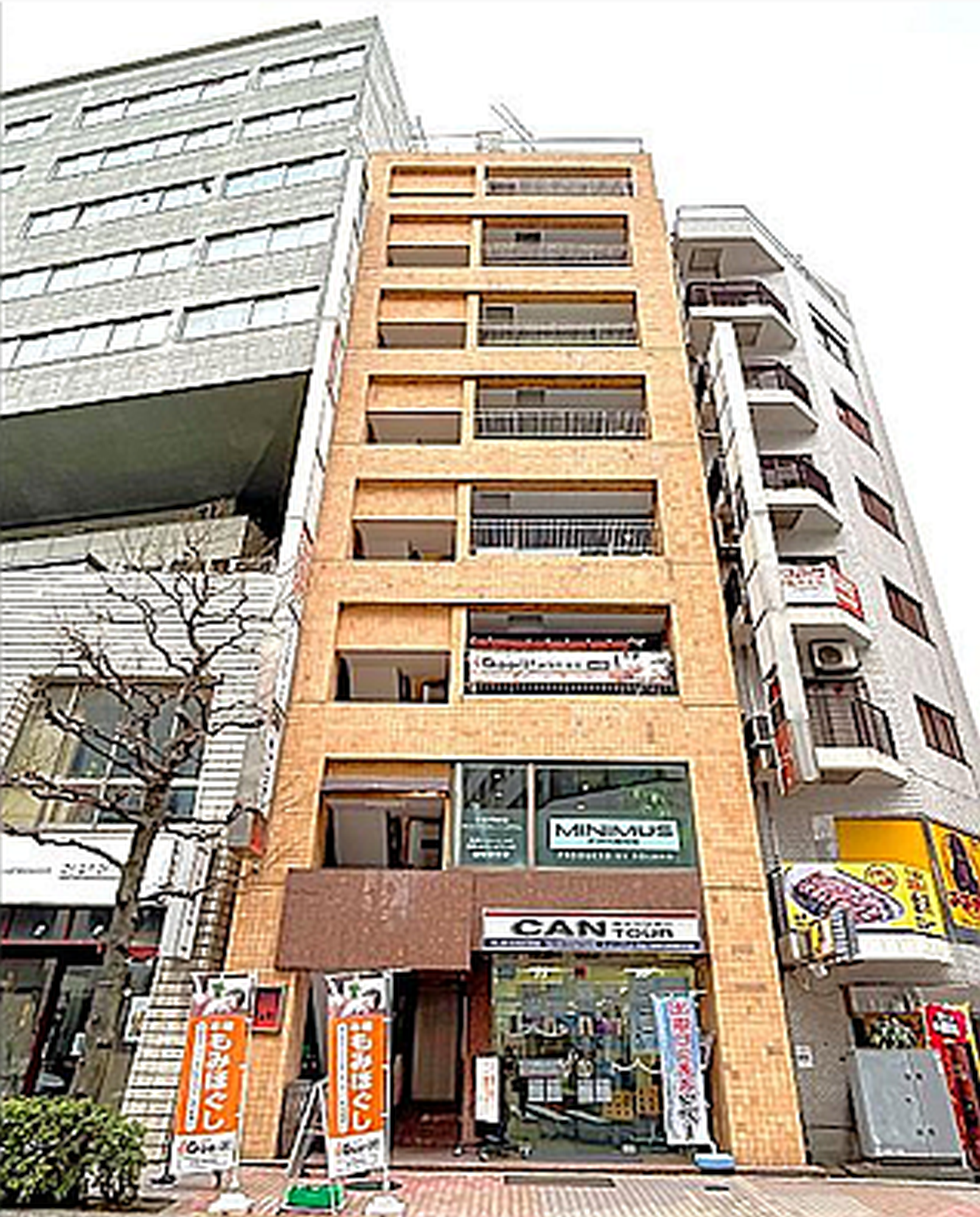 東京メトロ丸の内線「新宿御苑前」駅徒歩1分 1982年1月築 SRC造地下1階付9階建