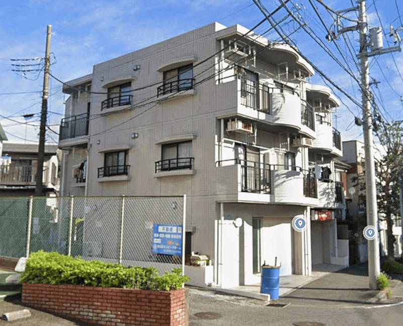 相鉄本線「瀬谷」駅徒歩14分 1989年3月築 RC造3階建 相鉄本線「瀬谷」駅徒歩14分 1989年3月築 RC造3階建