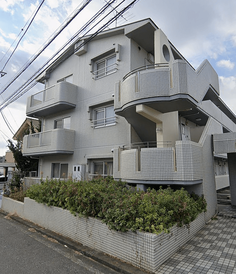 JR横浜線「十日市場」駅徒歩14分 1987年3月築 RC造3階建