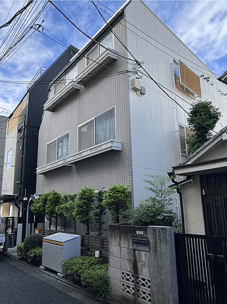 西武池袋線「大泉学園」駅徒歩4分 1998年10月築 鉄骨造3階建