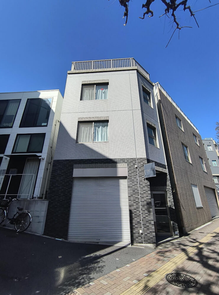 東武東上線「ときわ台」駅徒歩9分 2005年11月築 RC造3階建