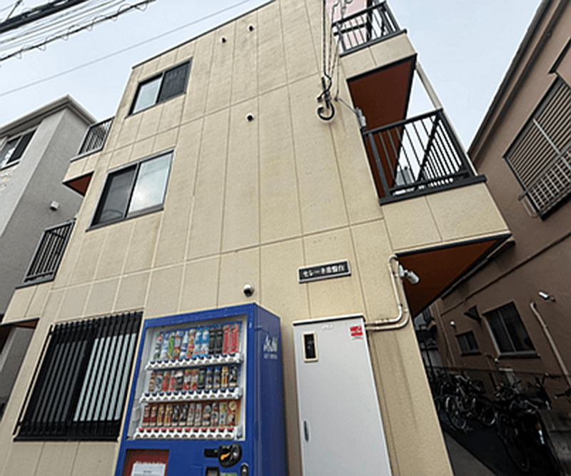 東武東上線「ときわ台」駅徒歩8分 2004年2月築 鉄骨造3階建