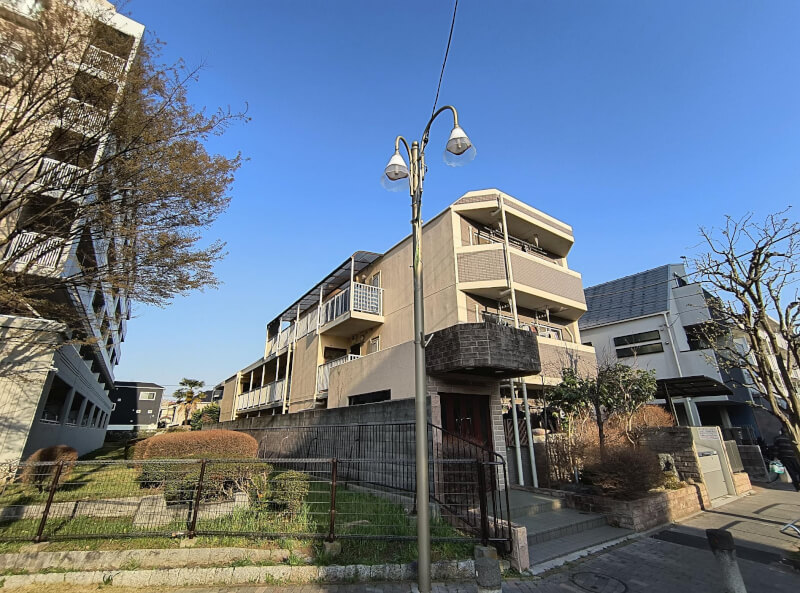 西武池袋線「大泉学園」駅徒歩14分 1995年5月築 RC造3階建 西武池袋線「大泉学園」駅徒歩14分 1995年5月築 RC造3階建