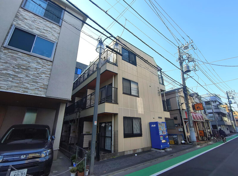 東武東上線「ときわ台」駅徒歩8分 2004年2月築 鉄骨造3階建 東武東上線「ときわ台」駅徒歩8分 2004年2月築 鉄骨造3階建