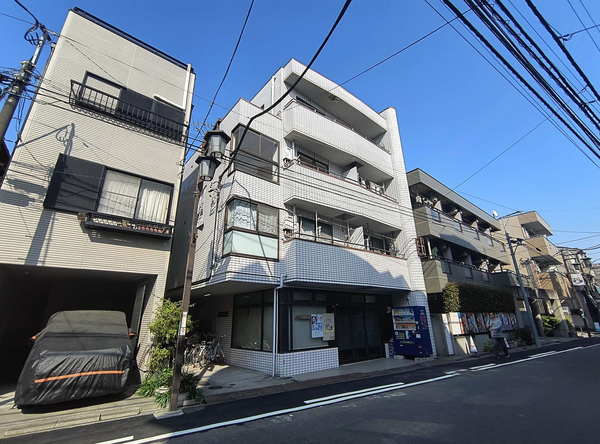 都営大江戸線「落合南長崎」駅徒歩6分 1988年10月築 鉄骨造4階建 都営大江戸線「落合南長崎」駅徒歩6分 1988年10月築 鉄骨造4階建