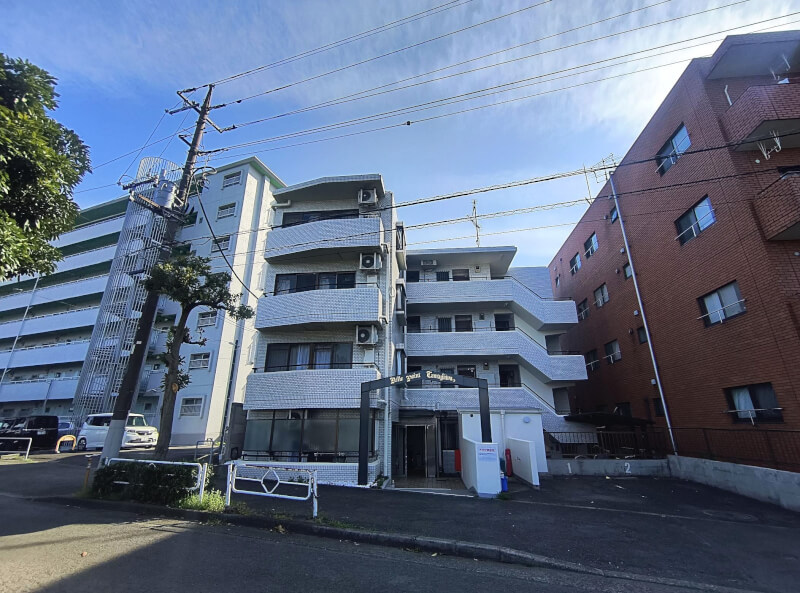 東急田園都市線「二子新地」駅徒歩18分 1987年3月築 RC造4階建