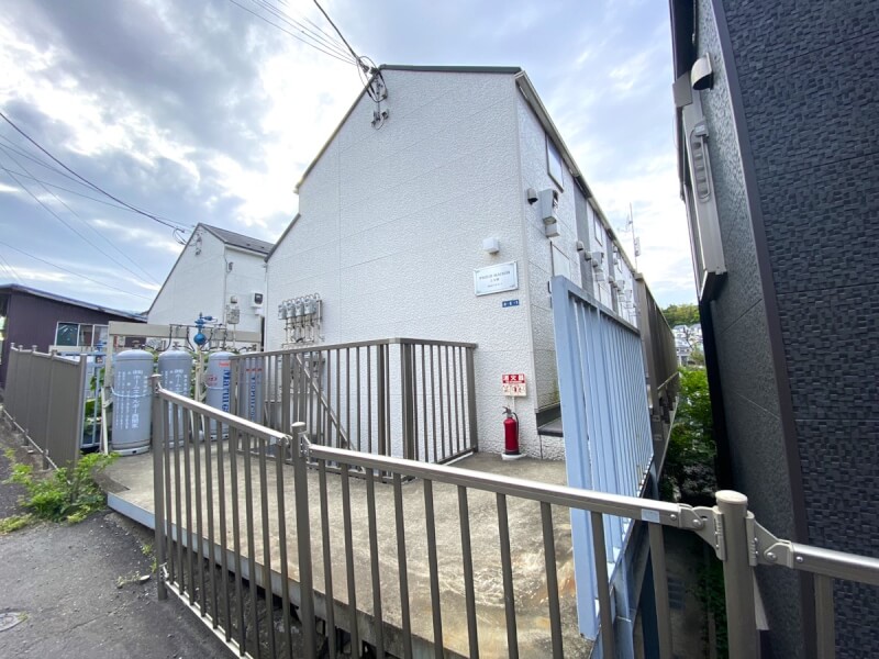 京急本線「上大岡」駅徒歩15分 2015年5月築 木造2階建 京急本線「上大岡」駅徒歩15分 2015年5月築 木造2階建