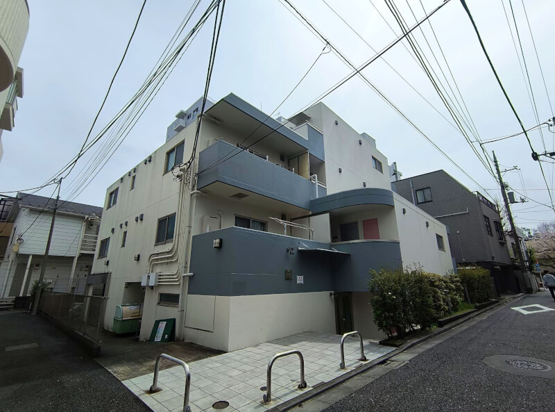 丸ノ内線「東高円寺」徒歩2分 2009年5月築 RC造地下1階付3階建 丸ノ内線「東高円寺」徒歩2分 2009年5月築 RC造地下1階付3階建