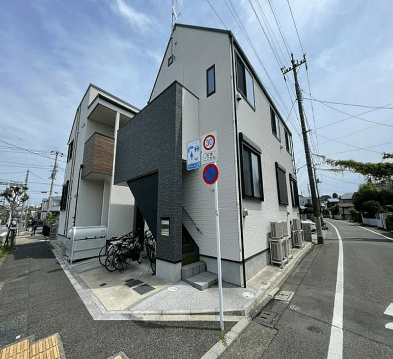 都営三田線「新高島平」駅徒歩14分 2022年5月築 木造2階建