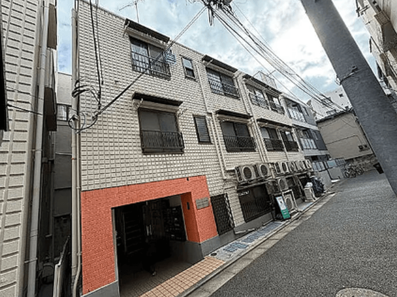 田園都市線「三軒茶屋」駅徒歩12分 1989年3月築 鉄骨造4階建