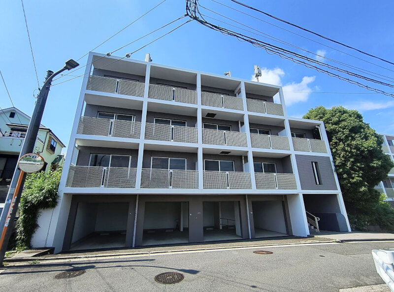 京急本線「屛風浦」駅徒歩11分 1993年3月築 RC造4階建2棟 京急本線「屛風浦」駅徒歩11分 1993年3月築 RC造4階建2棟