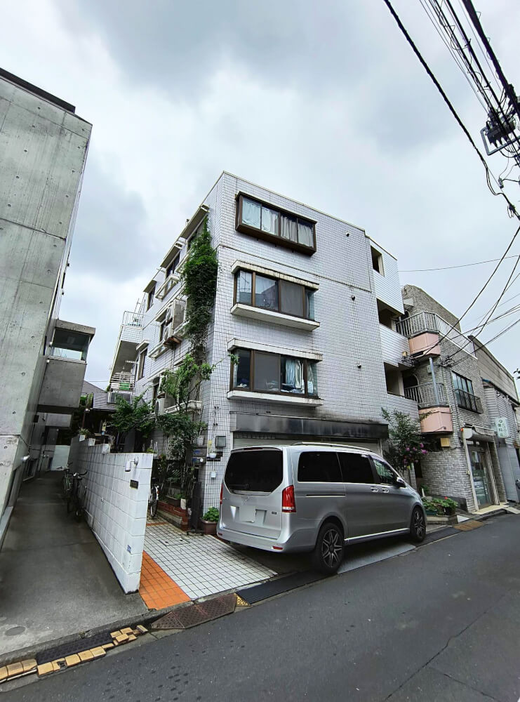 【HP限定】西武池袋線「椎名町」駅徒歩9分 1989年5月築 RC造地下1階付3階建 【HP限定】西武池袋線「椎名町」駅徒歩9分 1989年5月築 RC造地下1階付3階建