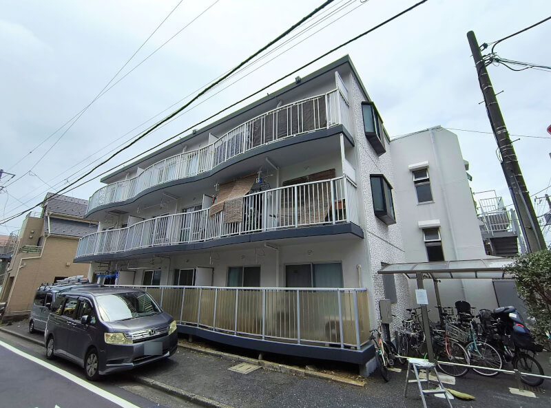 西武池袋線「椎名町」駅徒歩5分 1985年3月築 RC造3階建 西武池袋線「椎名町」駅徒歩5分 1985年3月築 RC造3階建