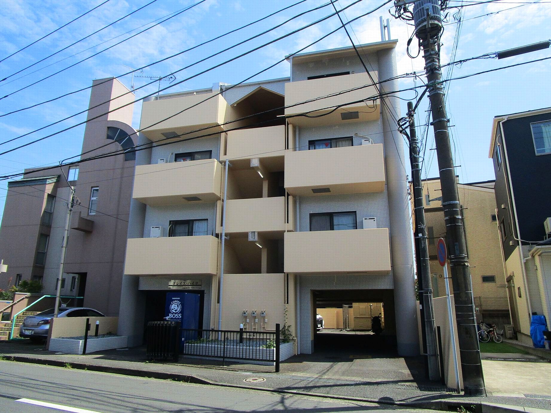 相鉄線「鶴ヶ峰」徒歩12分 1993年3月築 RC造4階建 相鉄線「鶴ヶ峰」徒歩12分 1993年3月築 RC造4階建