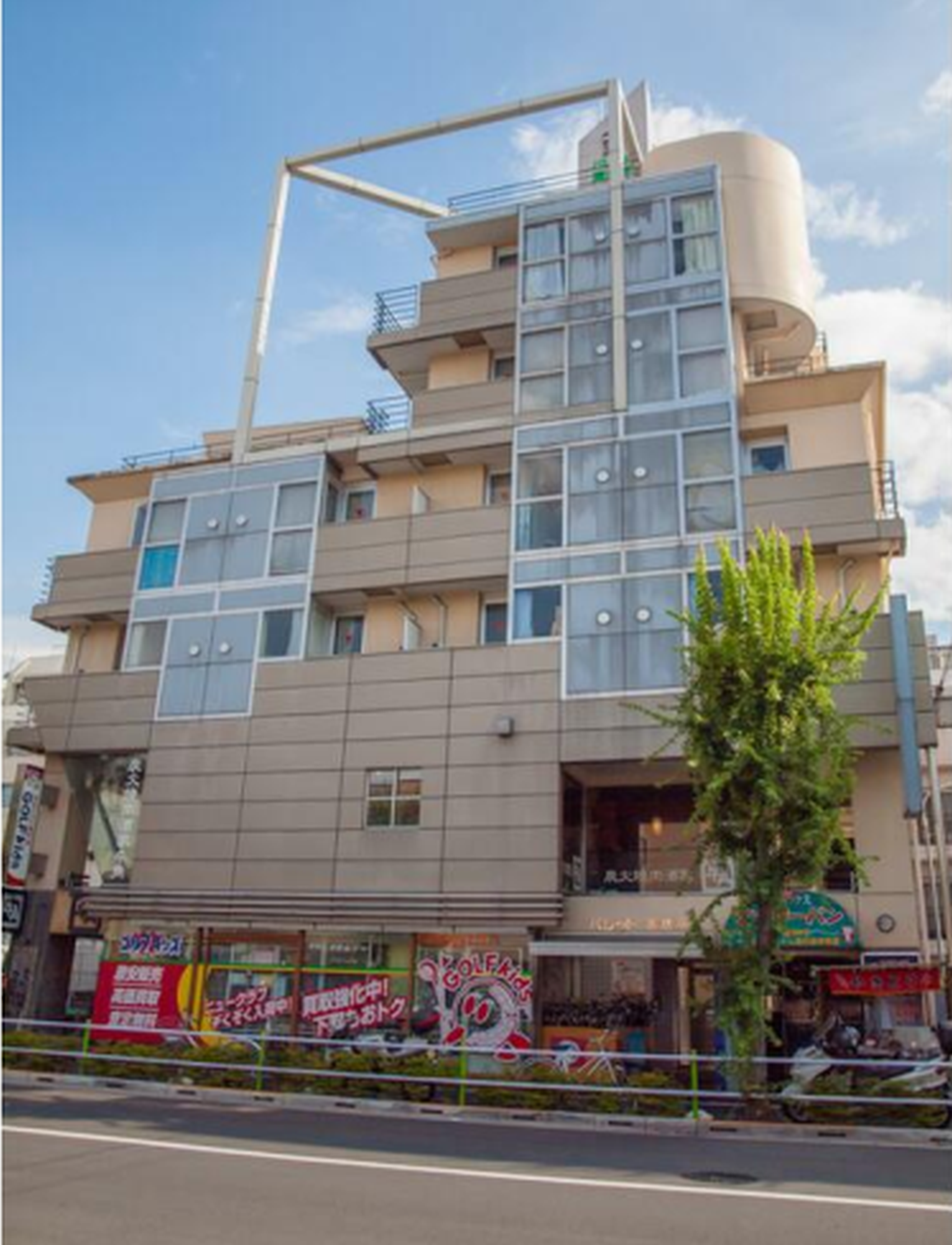 都営三田線「高島平」駅徒歩3分 1992年2月築 RC6階建 都営三田線「高島平」駅徒歩3分 1992年2月築 RC6階建