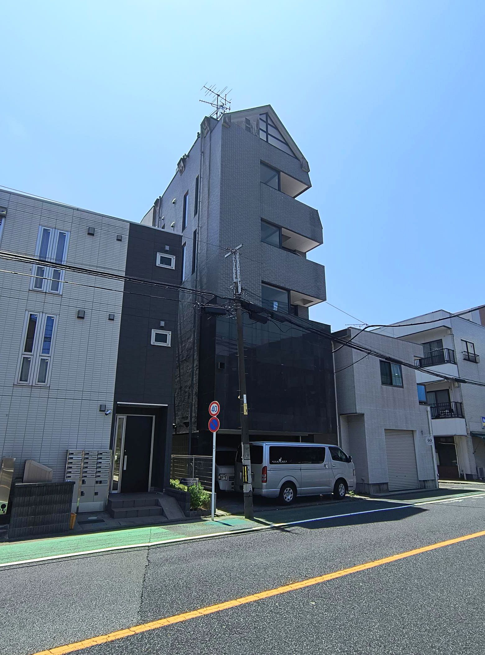 JR中央線「立川」駅徒歩15分 2000年1月築 RC造B1階付5階建 JR中央線「立川」駅徒歩15分 2000年1月築 RC造B1階付5階建