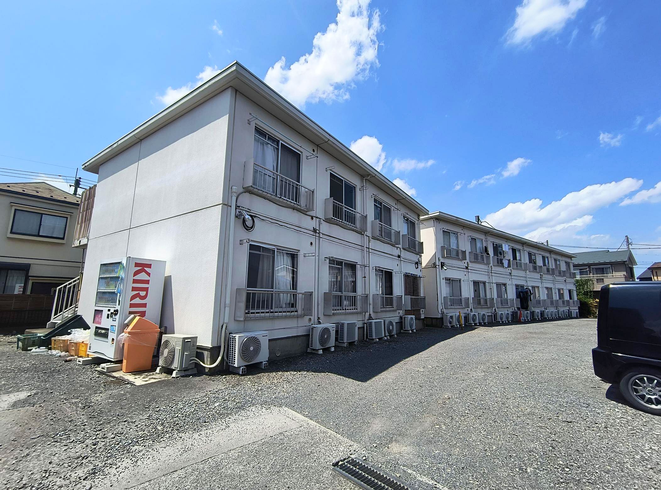 京王線「南平」駅徒歩4分 1985年2月築 RC造2階建 京王線「南平」駅徒歩4分 1985年2月築 RC造2階建