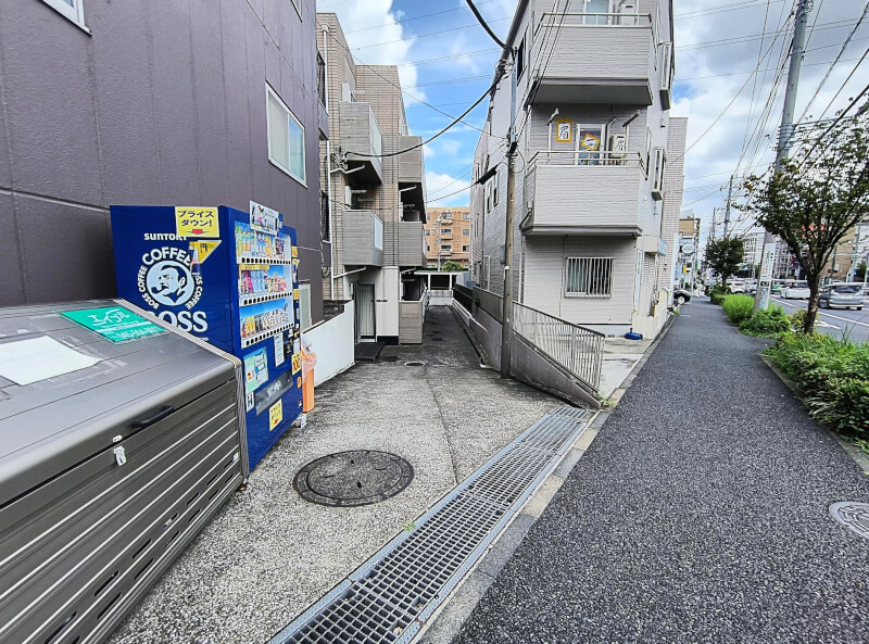 エントランス前通路 エントランス前通路