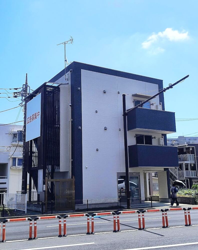 小田急小田原線「柿生」駅徒歩8分 2019年12月築 木造3階建