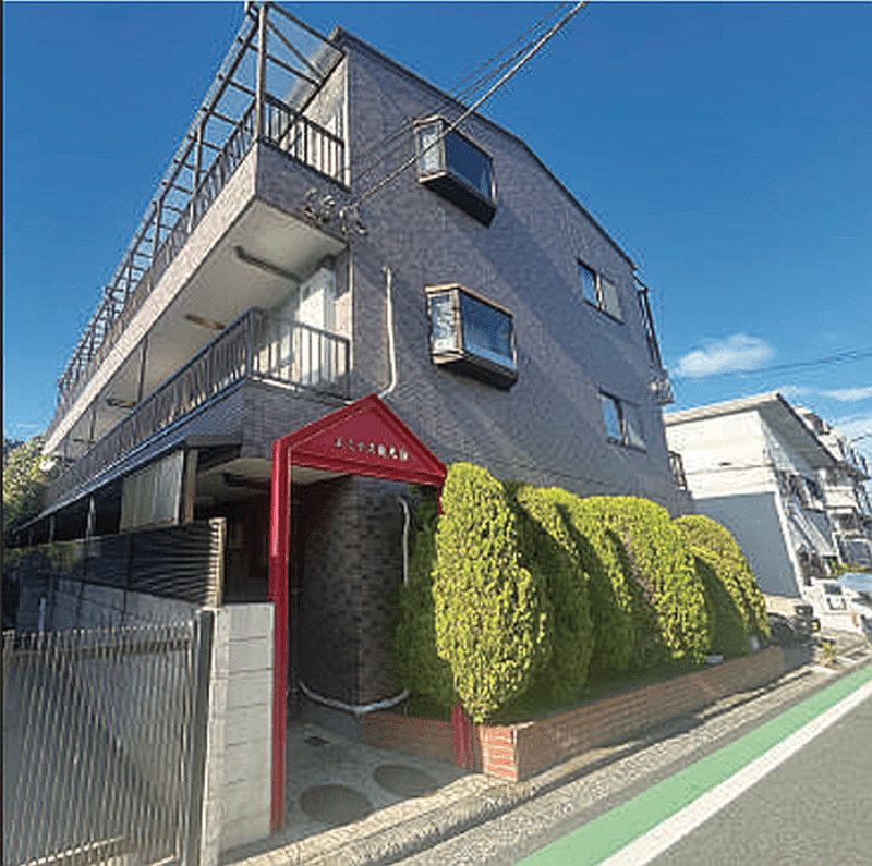 京急本線「能見台」駅徒歩6分 1998年2月築 鉄骨造3階建 京急本線「能見台」駅徒歩6分 1998年2月築 鉄骨造3階建