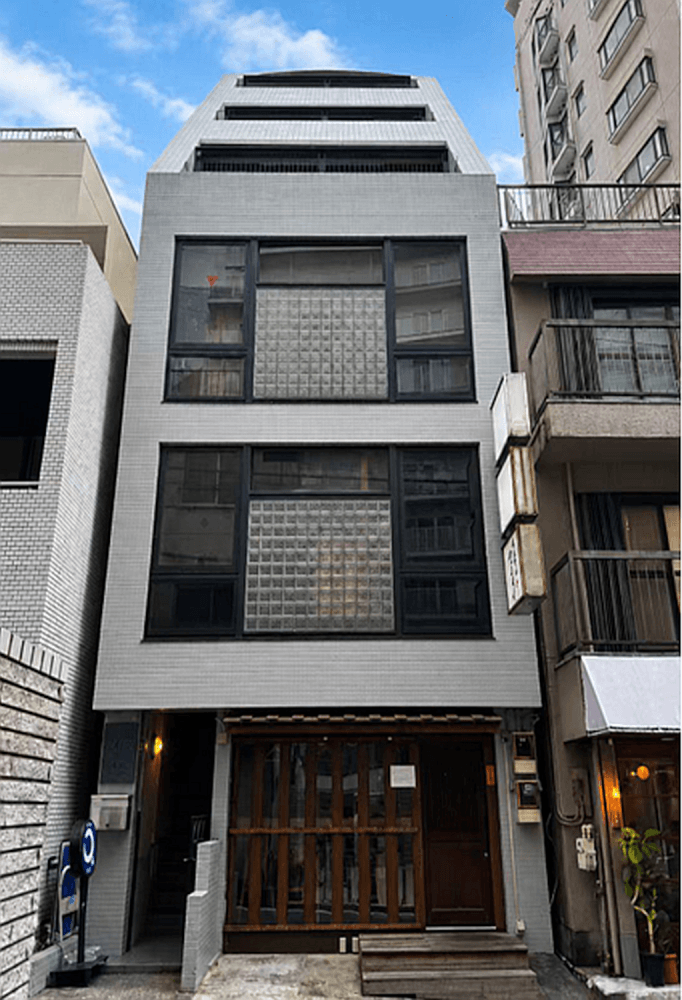 JR山手線「渋谷」駅徒歩8分 1989年2月築 RC造6階建 JR山手線「渋谷」駅徒歩8分 1989年2月築 RC造6階建