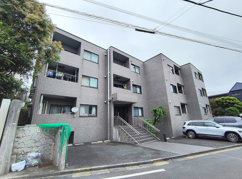 東急世田谷線「若林」駅徒歩3分 1995年3月築 RC造3階建 東急世田谷線「若林」駅徒歩3分 1995年3月築 RC造3階建