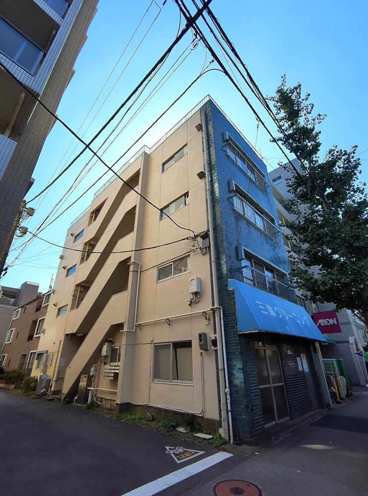 JR中央線「三鷹」駅徒歩8分 1970年8月築 RC造4階建 JR中央線「三鷹」駅徒歩8分 1970年8月築 RC造4階建