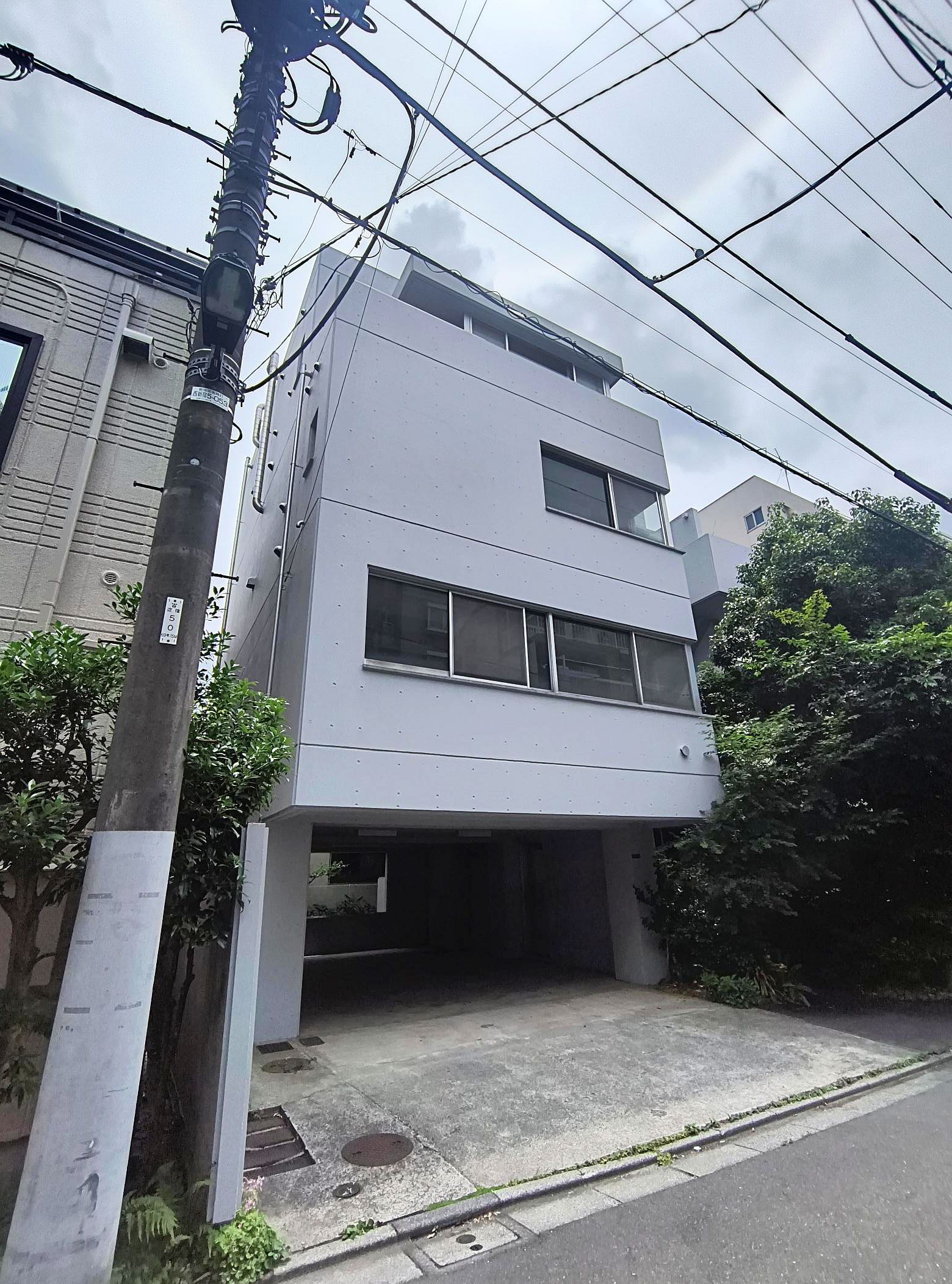 都営大江戸線「西新宿5丁目」駅徒歩6分 1991年11月築 RC造4階建 都営大江戸線「西新宿5丁目」駅徒歩6分 1991年11月築 RC造4階建
